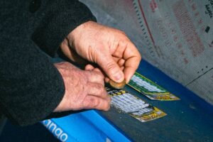 În Italia, cinci angajați ai unei loterii ar fi știut dinainte biletele câștigătoare