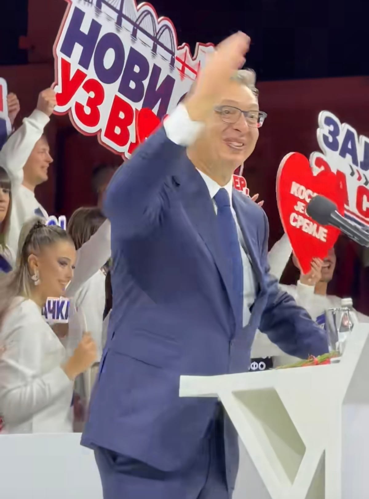 În Serbia, Lista Studenților câștigă alegerile parlamentare, iar Vučić își recunoaște înfrângerea