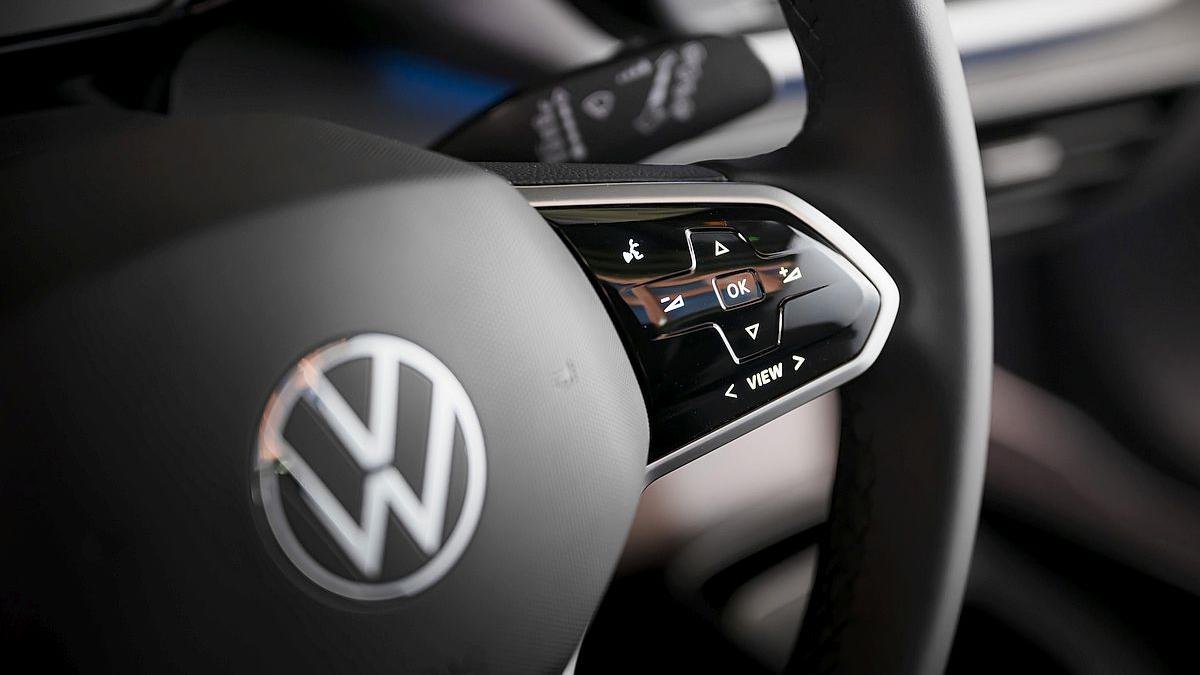 Înaintea Salonului Auto de la Paris, Volkswagen cere Europei să riposteze în fața Chinei