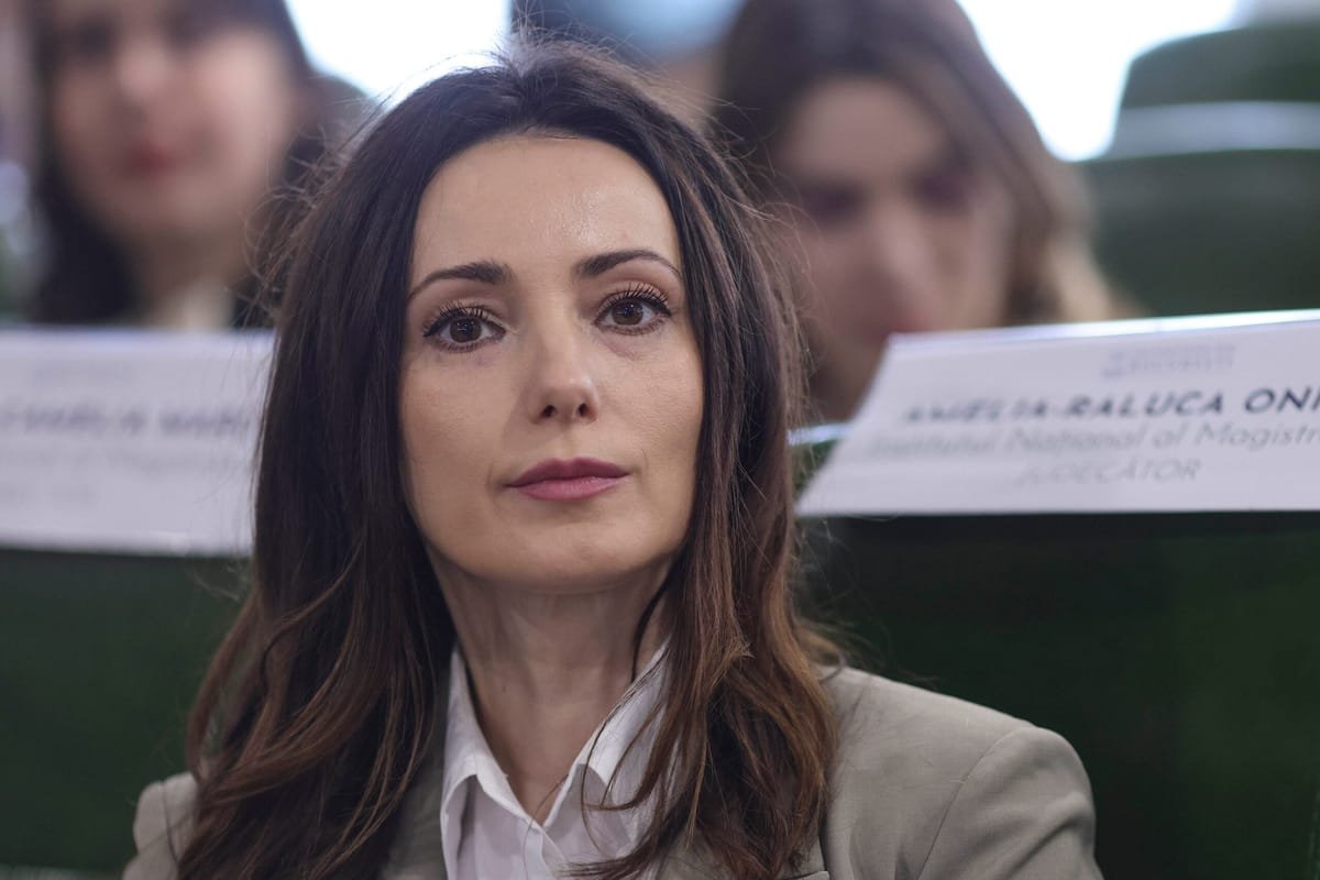 Înalta Curte: Amelia Onișor a fost admisă, deși nu îndeplinește condițiile legale, Dana Gârbovan respinsă