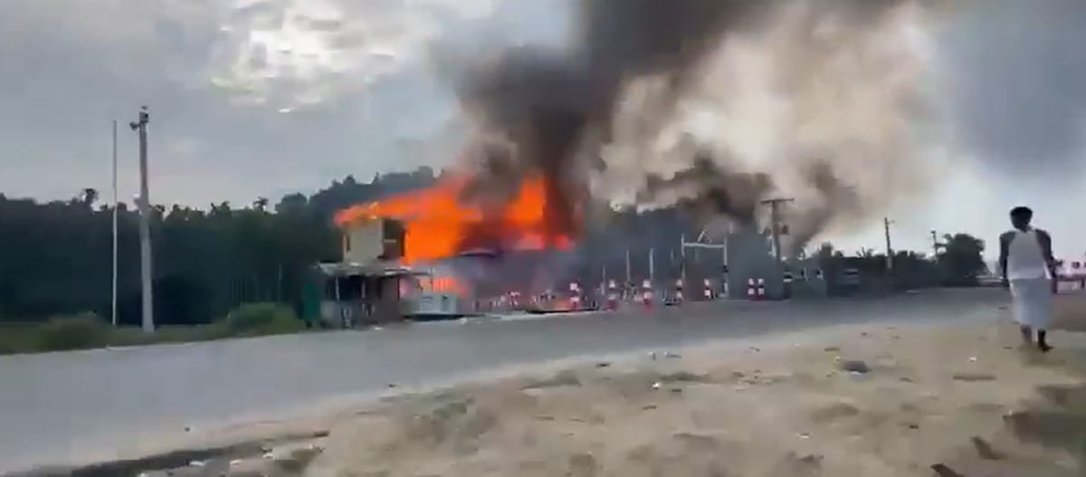 Inani, Bangladesh: zece morți după un incendiu la un resort din lemn cu trei etaje