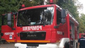 Incendiile din Parcul Național Domogled-Valea Cernei s-au reaprins și se extind lângă cabana Mușuroaie