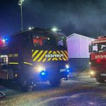 Incendiu puternic la un gater din Timiș. O hală de 500 de metri pătrați arde generalizat