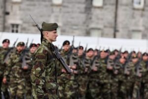 Irlanda: Parlamentul aprobă trimiterea soldaților în străinătate fără acord ONU