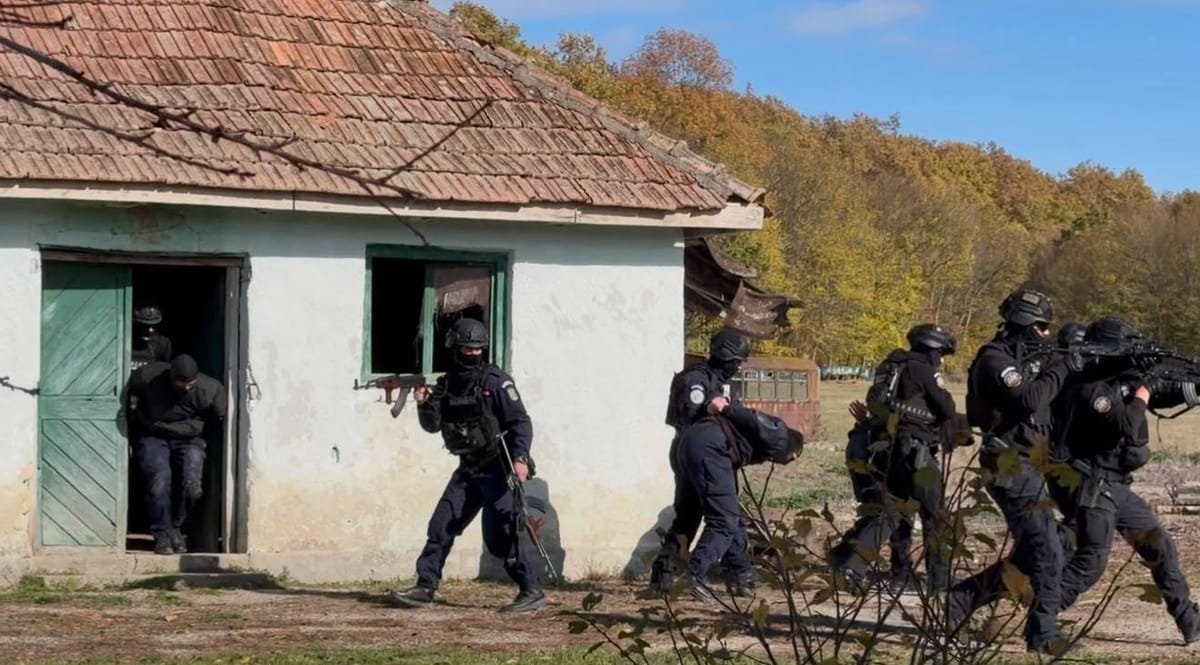 Jandarmii din Cluj au testat cu Garda Națională a Ucrainei planuri de intervenție la frontieră