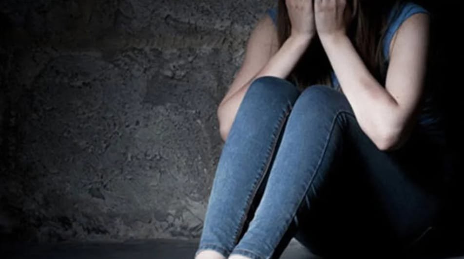 Jimbolia: bărbat de 41 de ani, acuzat de viol și pornografie infantilă asupra unei minore de 14 ani