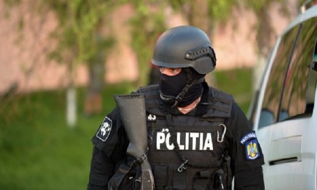Jimbolia: bărbat de 41 de ani, arestat pentru pornografie infantilă și viol asupra unui minor