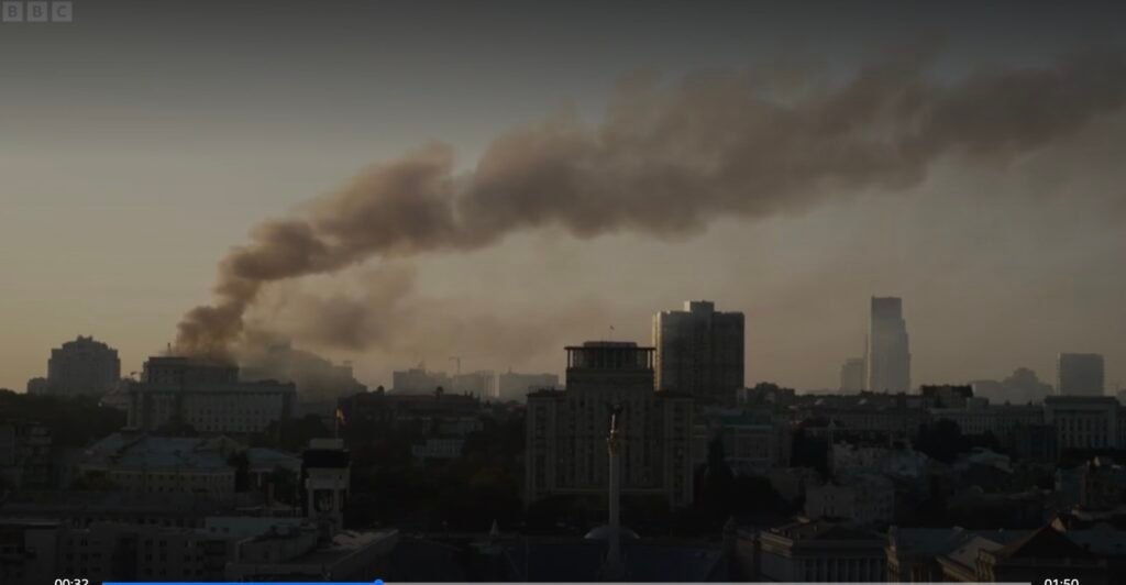 Kiev, lovit de rachete balistice rusești; incendii în clădiri, Ucraina acuză lipsa avertismentelor