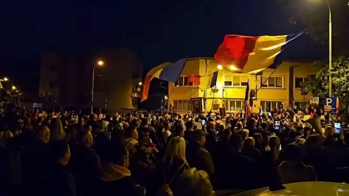La Arestul Central, a 11-a noapte consecutivă de proteste ale susținătorilor lui Călin Georgescu
