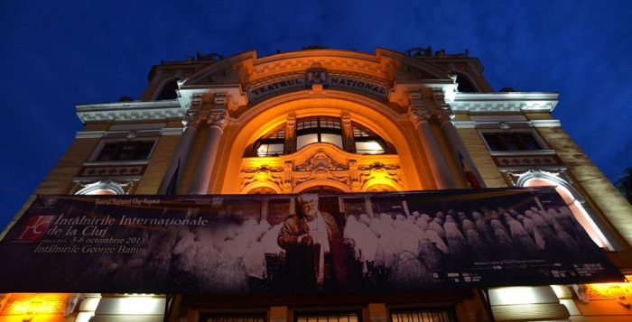 La Cluj, expoziția "Contraste repertoriale" explorează un secol de teatru la Teatrul Național