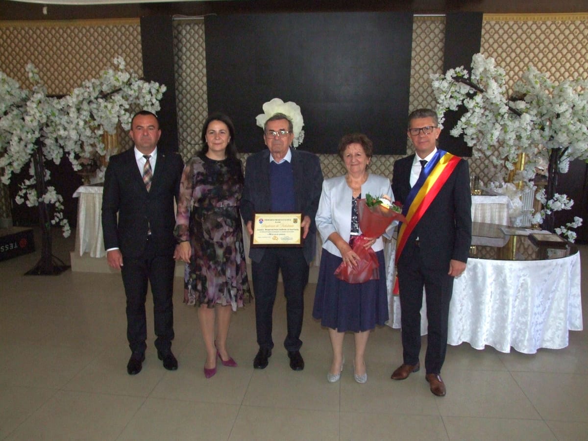 LA LUDUȘ A FOST SĂRBĂTOARE MARE O NUNTĂ PENTRU OAMENI DE „AUR”