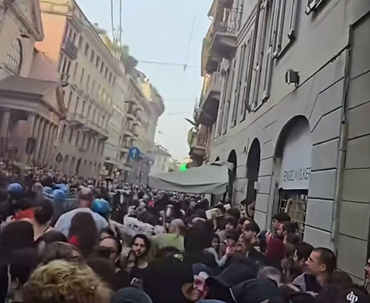 La Milano, protestul pentru salarii a degenerat în violențe; la Roma, peste 100.000 de oameni în stradă