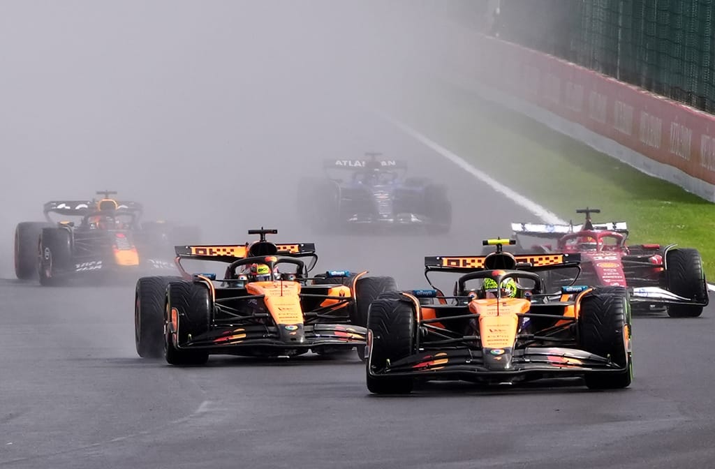 La Singapore, ședință la McLaren după ce piloții Norris și Piastri s-au lovit: „Este inacceptabil