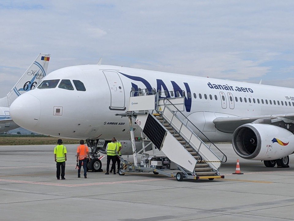 La Tribunalul Ilfov, Dan Air cere intrarea în insolvență, cu datorii de peste 126 de milioane de lei
