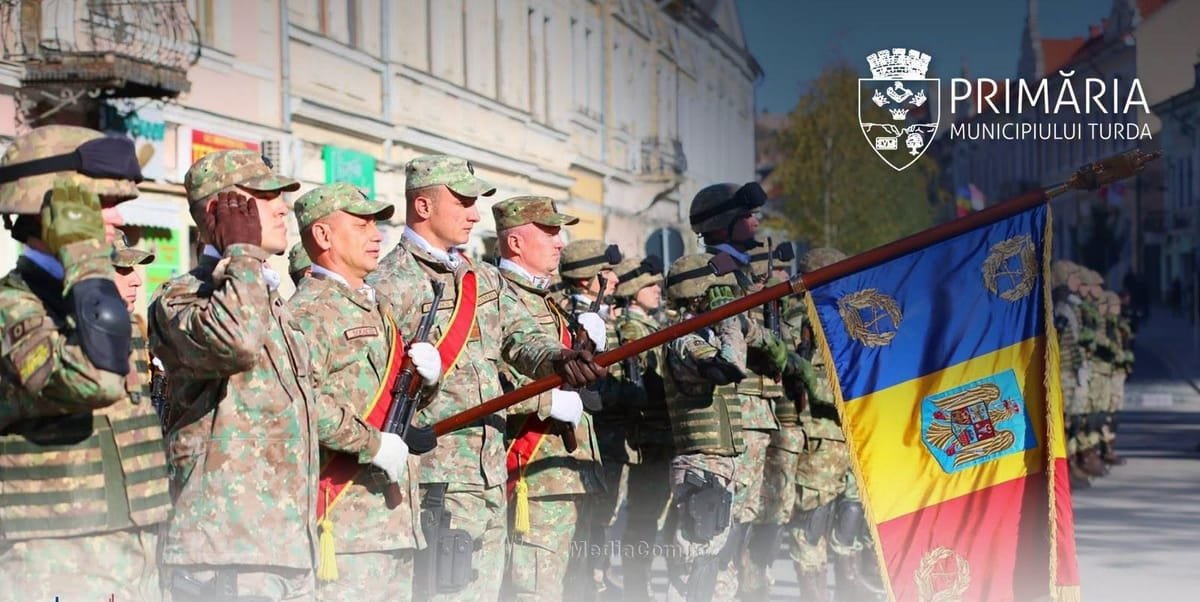La Turda, Ziua Armatei României sărbătorită cu survol aerian și defilarea Gărzii de Onoare