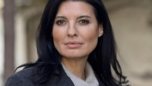 Lavinia Șandru cere lui Nazare explicații după deficitul de 9,2% din PIB, cel mai mare din UE