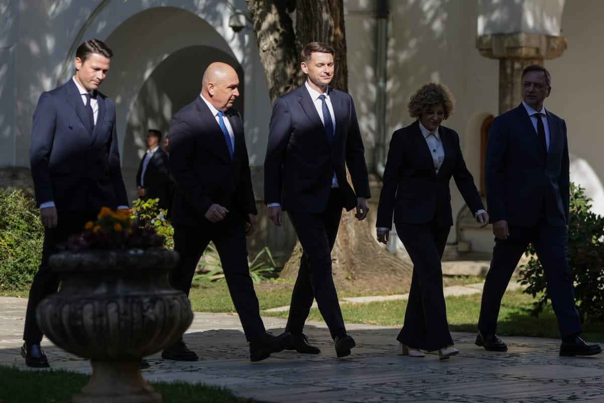 Liberalii care ocupă funcții de conducere își vor depune demisiile la începutul săptămânii viitoare. Anunțul lui Bolojan