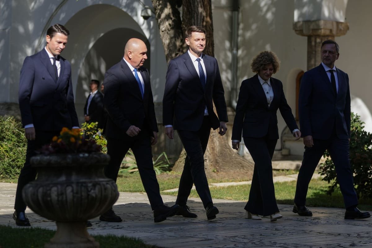 Liberalii susțin propunerea lui Bolojan; bătălia cu PSD e „pe viață și pe moarte