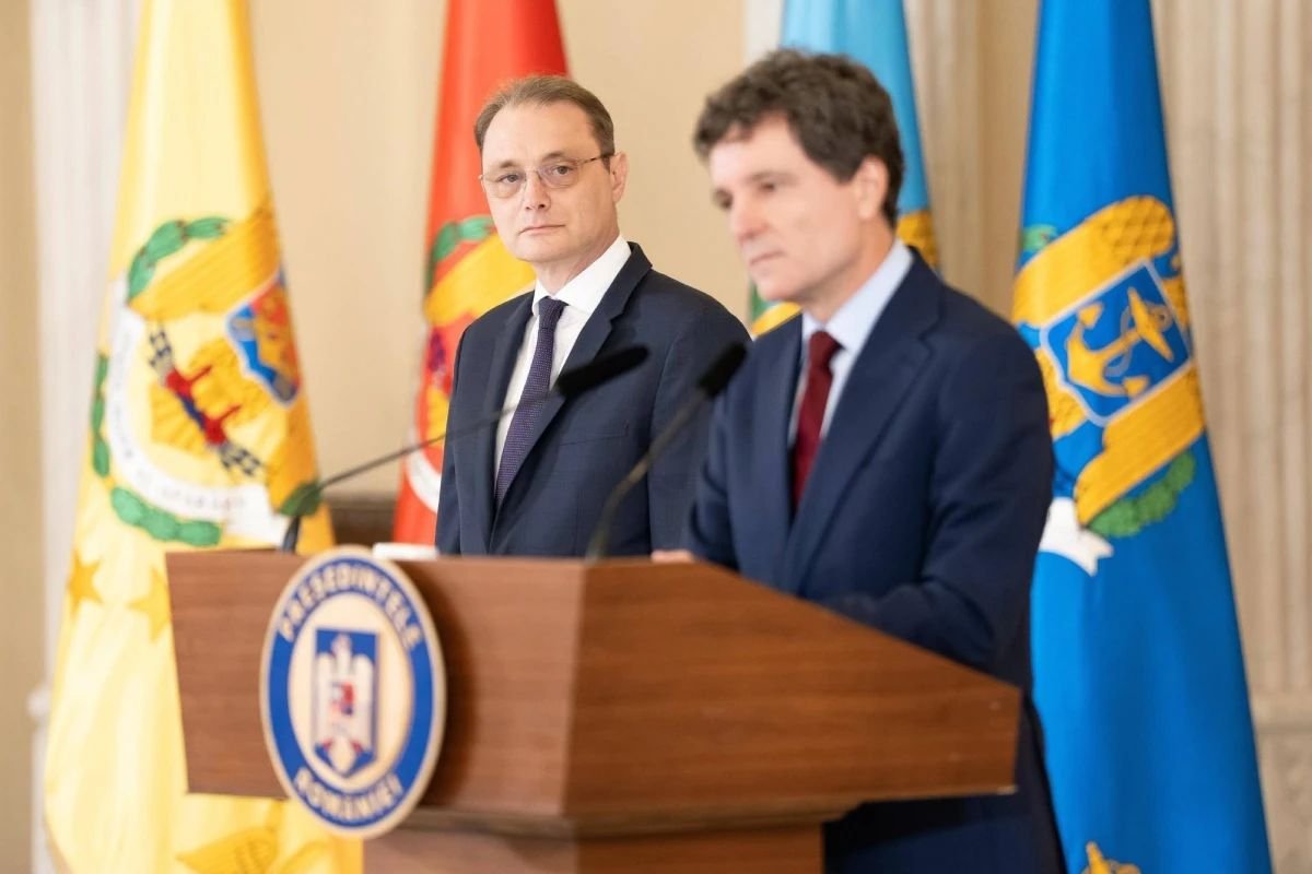 Luca Niculescu continuă negocierile pentru formarea majorității, o posibilă intervenție a lui Nicușor Dan