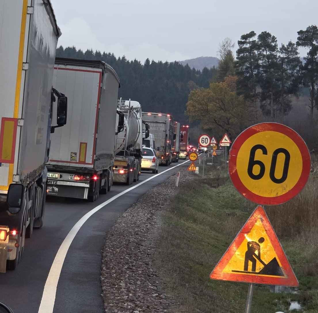Lucrări pe DN1 între Vlădeni și Mândra: coloane și așteptări de 15-20 de minute