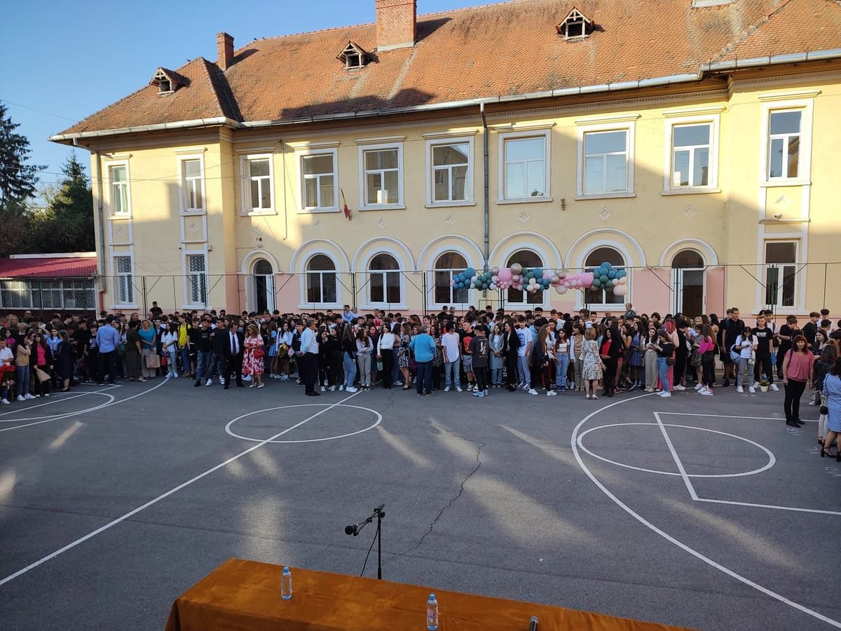 Lugoj: nouă firme depun oferte pentru reabilitarea Liceului „Coriolan Brediceanu”, aproape 17,5 milioane lei