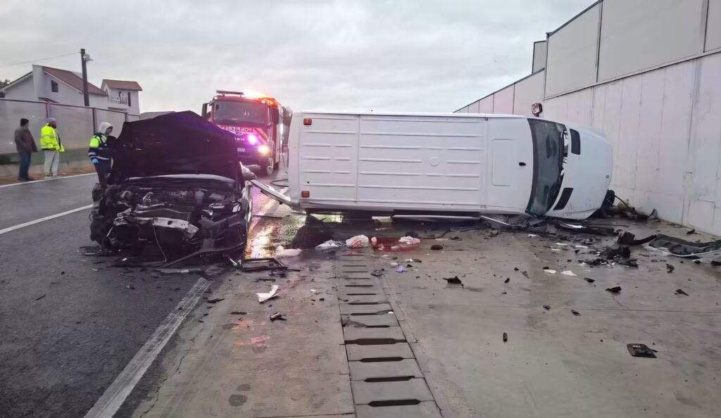 Lumina, Constanța: nouă răniți pe DN22 după impactul dintre un microbuz și un autoturism