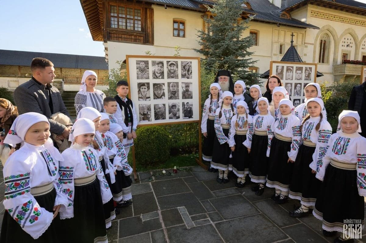 Mănăstirea Putna i-a pomenit pe etnicii români căzuți în războiul din Ucraina
