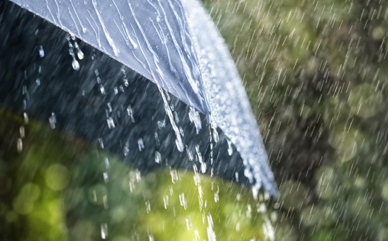 Maramureș: ploi pe arii extinse și temperaturi de 13–16 grade, cu rafale de vânt de până la 70 km/h la munte