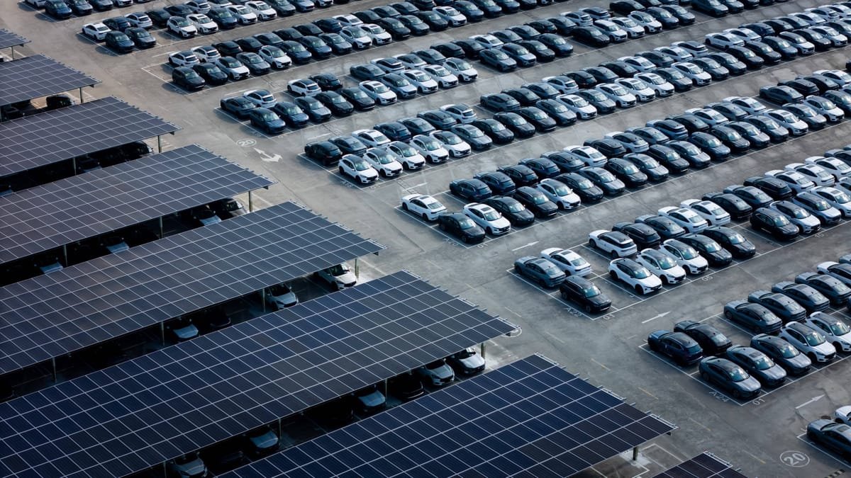 Marea Britanie: China amenință cu represalii dacă impune tarife pentru mașinile electrice chinezești