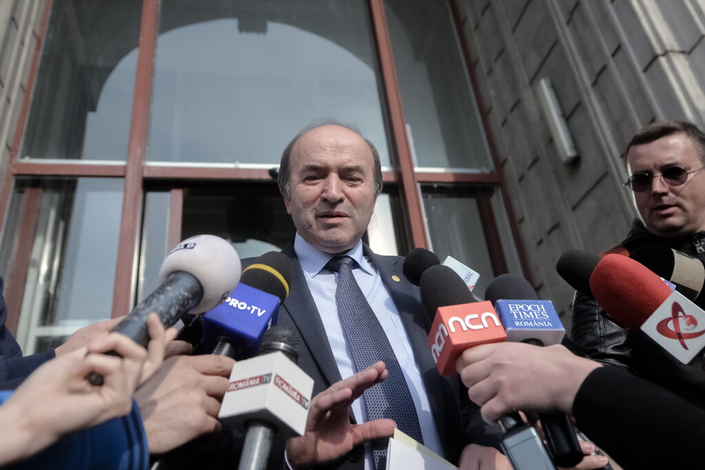 Martor sau suspect? Tudorel Toader explică ce urmează pentru Ilie Bolojan după audierea de la DNA