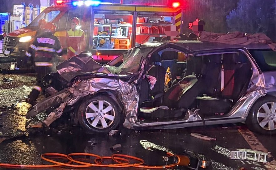 Mihăești, pe DN 67 (Vâlcea): trei morți și doi spitalizați după o ciocnire frontală