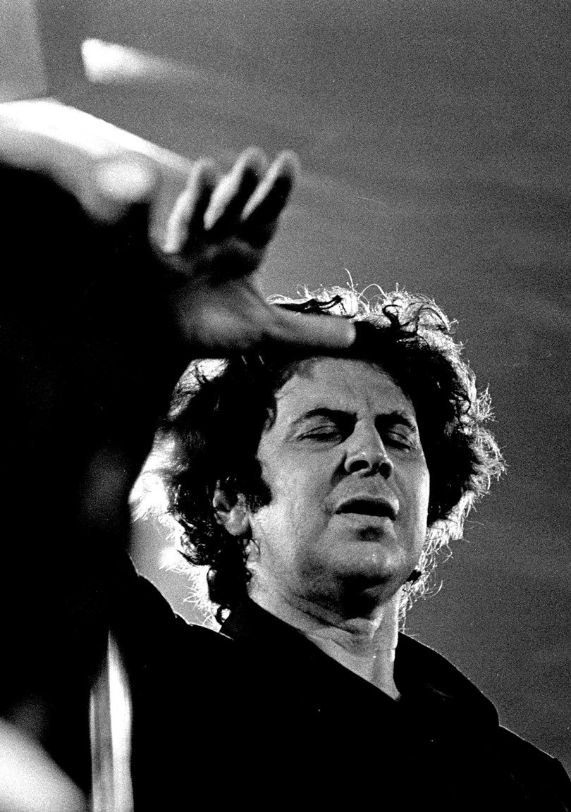 Mikis Theodorakis: Luptătorul muzical al libertății VIDEO