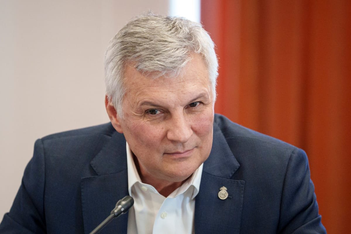 Ministerul Economiei: Daniel Zamfir anunță concedieri pentru cei numiți pe criterii politice