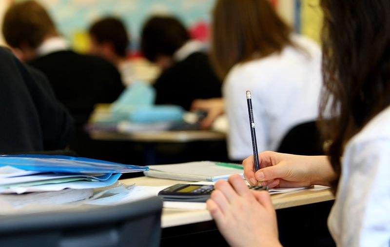 Ministerul Educației a aprobat calendarul 2026–2027: clasa a VIII-a are 35 de săptămâni de cursuri