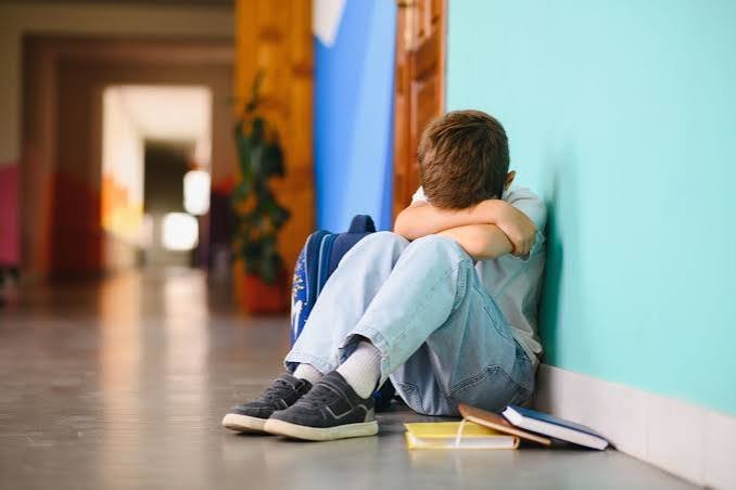 Ministerul Educației anunță măsuri împotriva abuzurilor și violenței în școli