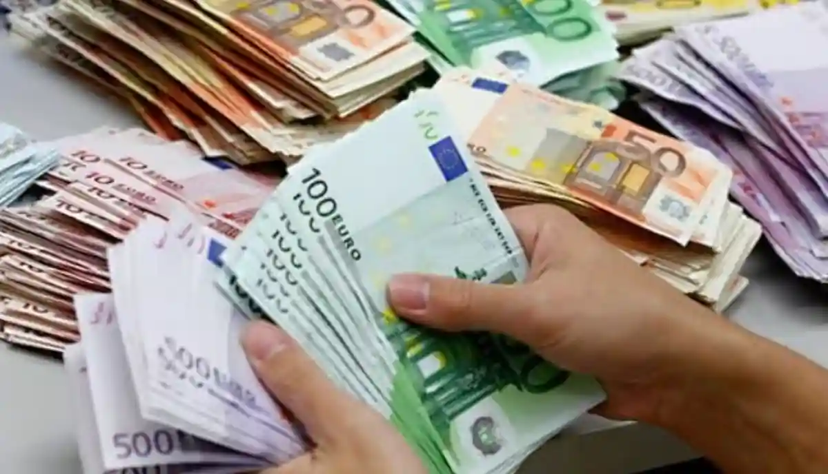 Ministerul Finanțelor supune dezbaterii o ordonanță cu împrumuturi pentru energia termică și elimină taxa Temu