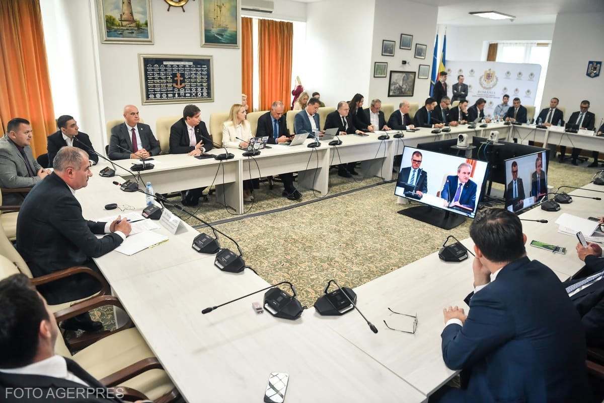 Miniștrii propuși în guvernul Luca Niculescu au primit aviz pozitiv în comisiile de specialitate