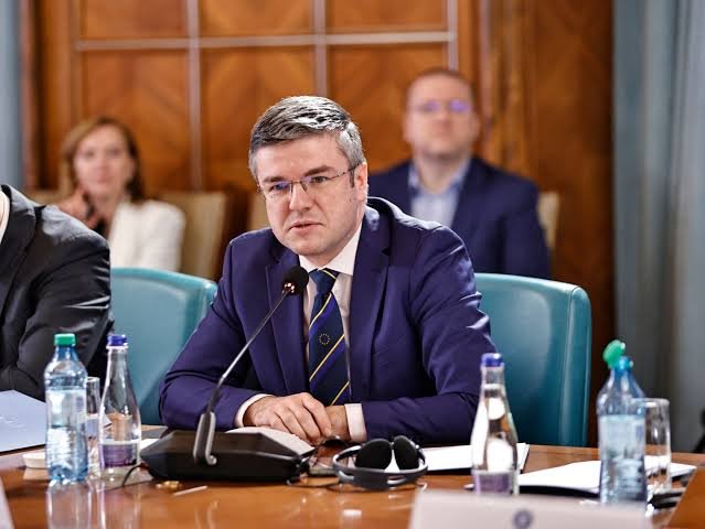 Ministrul Darău, bilanț PNRR: 63 de aplicații ale statului mutate în cloud și 995 de sate cu internet rapid