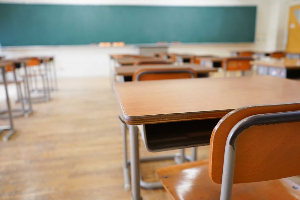 Ministrul Educației, Mihai Dimian, vrea limitarea prelungirii interimatelor în școli și inspectorate