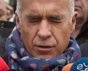 Mogoșoaia: percheziții DIICOT la un bărbat angajat de Georgescu să scaneze vila și să bruieze microfoane