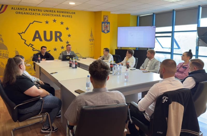 Mureș: Adrian Herman este noul coordonator al Tineretului AUR Mureș, după o întâlnire cu Răzvan Biro