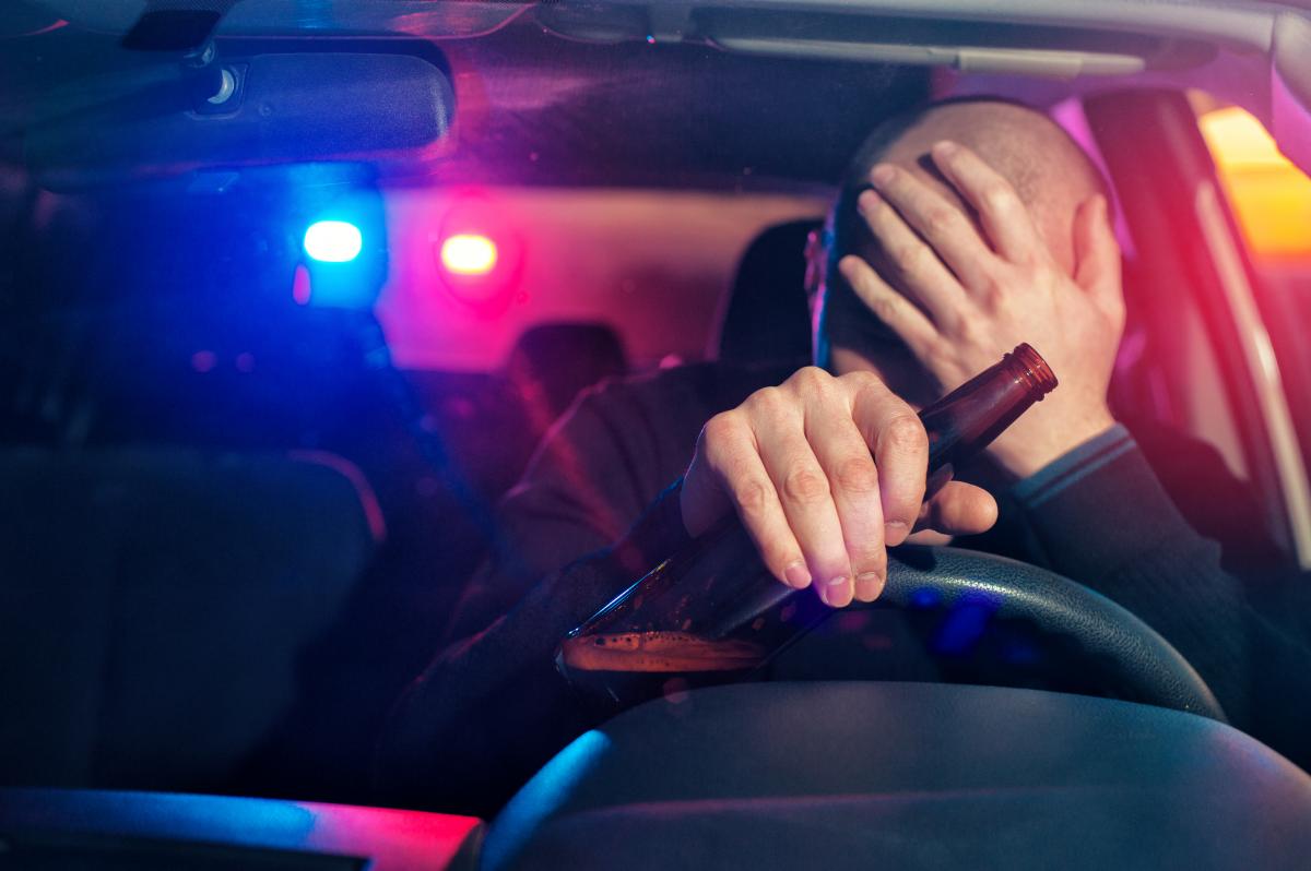 Încă un șofer băut, tras pe dreapta de polițiștii din Săcele