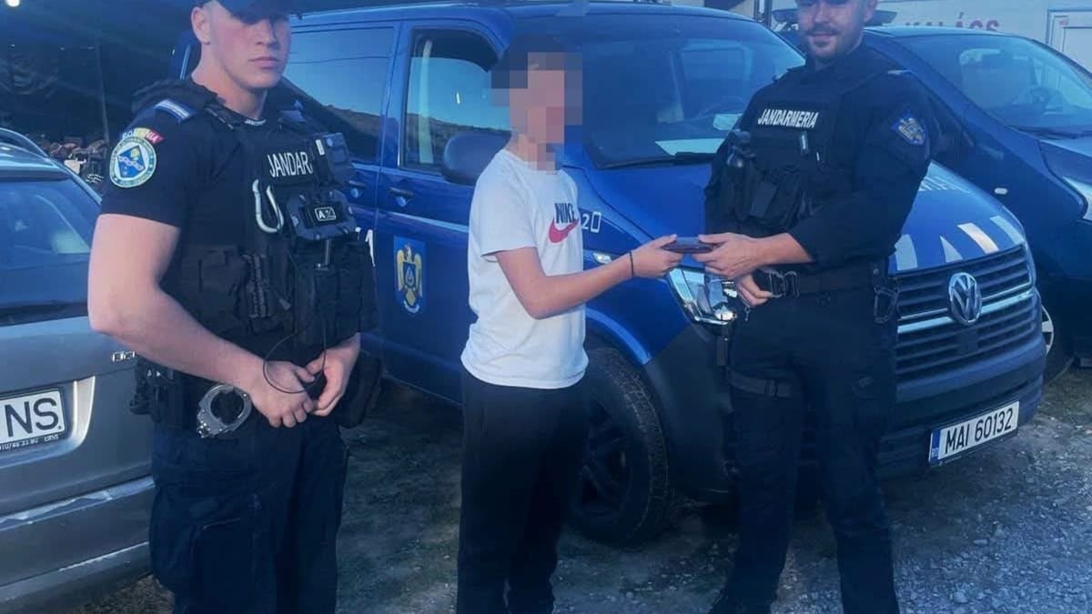 Negreni: un portofel pierdut la târg a ajuns „pe mâini bune”, datorită unui jandarm din Cluj