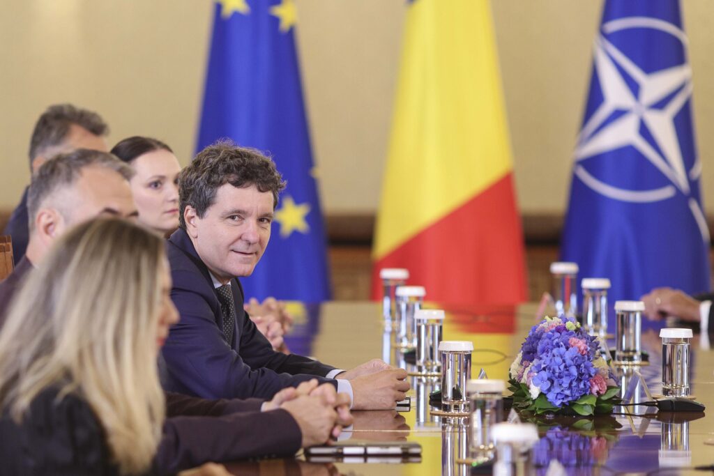 Nicușor Dan, consultări cu partidele politice, luni, pentru desemnarea unui nou premier