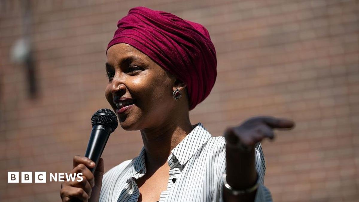 Obama critică ancheta federală a congresmanului Ilhan Omar, pe care o numește „atât de șocantă
