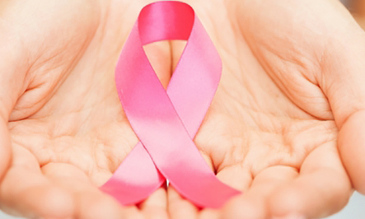 Octombrie, luna conștientizării cancerului de sân. Medicii din Banat: boala afectează tot mai multe femei tinere