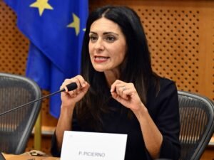 Oleșki: vicepreședintele Parlamentului European intră în greva foamei pentru miile de blocați în oraș