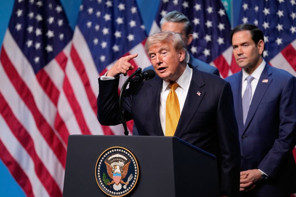 Opt din zece americani dezaprobă modul în care Trump gestionează problema inflației