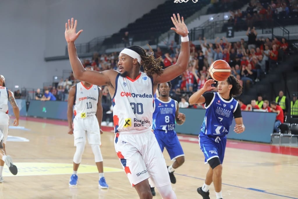 Oradea: CSM a învins Fribourg Olympic din Elveția, 93-67, în FIBA Europe Cup