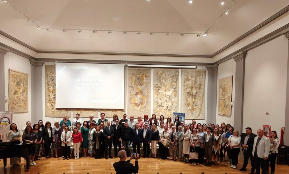 Oradea: dascălii bihoreni, reuniți la Muzeul Țării Crișurilor într-o conferință de Ziua Educației